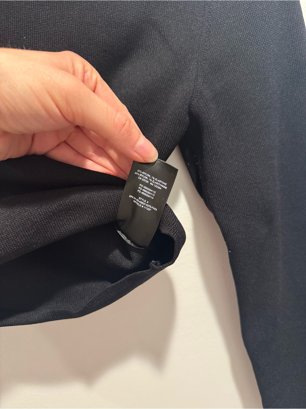 Babaton Black Long-Sleeve Cropped Top - Picture 4 of 5